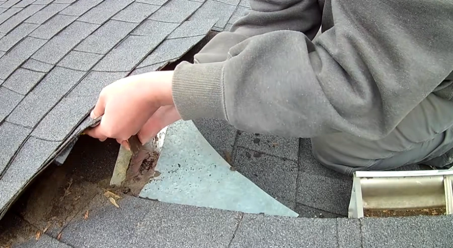 Emergency roof repair and tarping in Florence SC